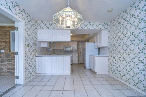 Villa ou maison à vendre à Zephyrhills, Floride: 3 chambres, 181.35 m2 № 1378131 - photo 20