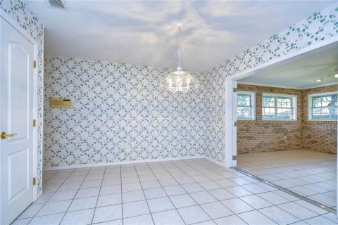 Villa ou maison à vendre à Zephyrhills, Floride: 3 chambres, 181.35 m2 № 1378131 - photo 19