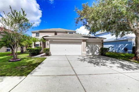 Casa en alquiler en Tampa, Florida, 4 dormitorios, 274.53 m2 № 1378171 - foto 3