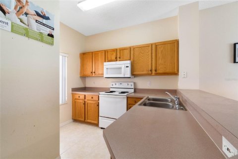 Touwnhouse à vendre à Kissimmee, Floride: 3 chambres, 119.94 m2 № 1323164 - photo 10