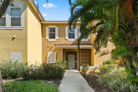 Adosado en venta en Kissimmee, Florida, 3 dormitorios, 119.94 m2 № 1323164 - foto 2