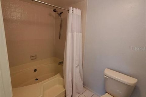 Condo in Orlando, Florida, 2 bedrooms  № 1255245 - photo 13