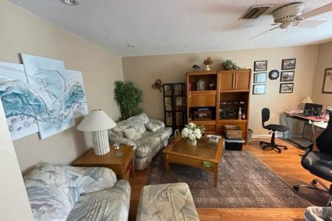 Casa en venta en Tampa, Florida, 3 dormitorios, 151.06 m2 № 1358407 - foto 4