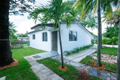 Casa en venta en Lauderhill, Florida, 3 dormitorios, 77.67 m2 № 1332985 - foto 2