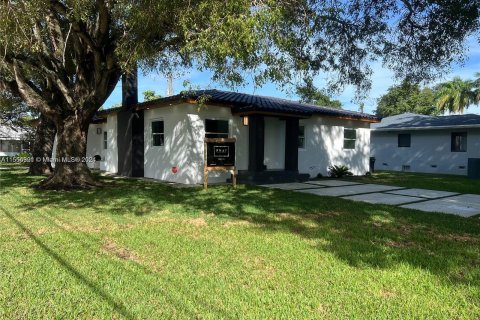 Casa en venta en El Portal, Florida, 4 dormitorios, 143.63 m2 № 1078587 - foto 3