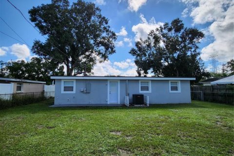 House in Tampa, Florida 3 bedrooms, 98.1 sq.m. № 1349497 - photo 17