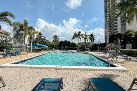 Copropriété à vendre à Aventura, Floride: 3 chambres, 151.34 m2 № 1238002 - photo 16