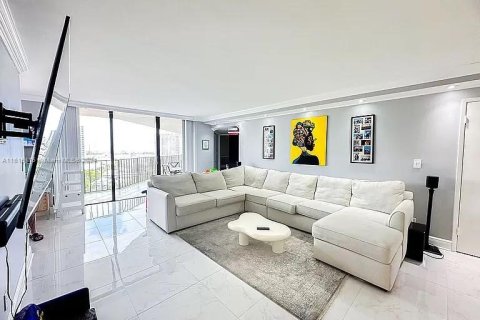 Condominio en venta en Aventura, Florida, 3 dormitorios, 151.34 m2 № 1238002 - foto 1