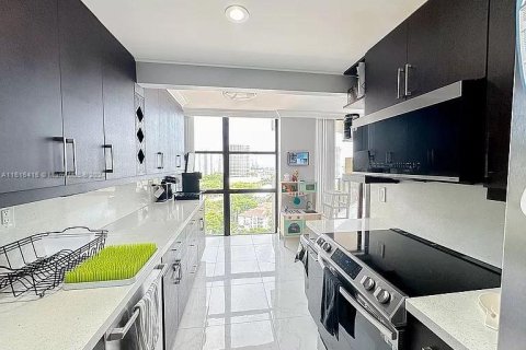 Condominio en venta en Aventura, Florida, 3 dormitorios, 151.34 m2 № 1238002 - foto 18