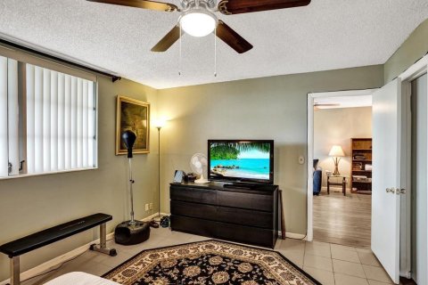 Copropriété à vendre à Lauderdale Lakes, Floride: 2 chambres, 94.85 m2 № 804970 - photo 15