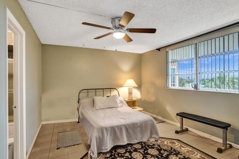 Copropriété à vendre à Lauderdale Lakes, Floride: 2 chambres, 94.85 m2 № 804970 - photo 16