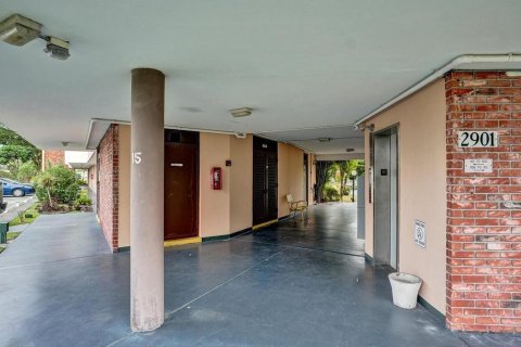 Condominio en venta en Lauderdale Lakes, Florida, 2 dormitorios, 94.85 m2 № 804970 - foto 2