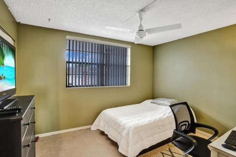 Copropriété à vendre à Lauderdale Lakes, Floride: 2 chambres, 94.85 m2 № 804970 - photo 13