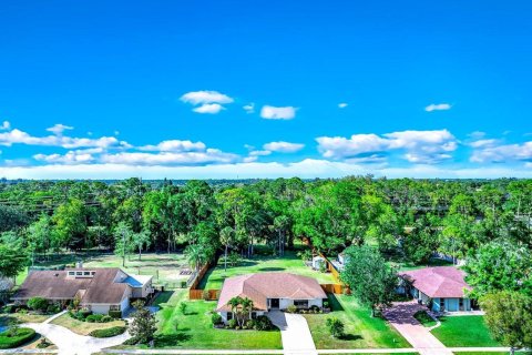 House in Wellington, Florida 4 bedrooms, 225.85 sq.m. № 1216123 - photo 18