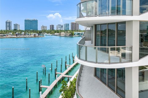 Copropriété à vendre à Bay Harbor Islands, Floride: 4 chambres, 294.87 m2 № 1329744 - photo 15