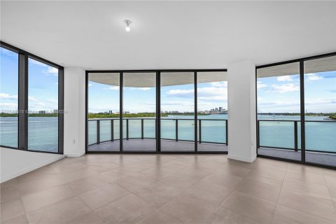 Copropriété à vendre à Bay Harbor Islands, Floride: 4 chambres, 294.87 m2 № 1329744 - photo 18