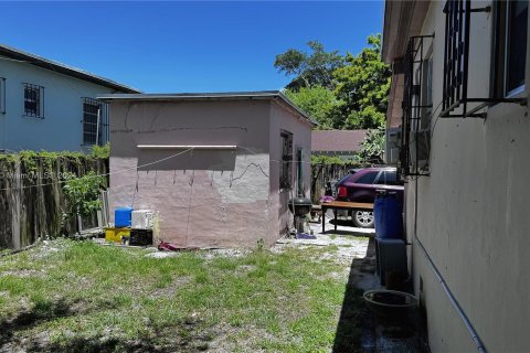 Commercial property in Miami, Florida 159.51 sq.m. № 1294106 - photo 8