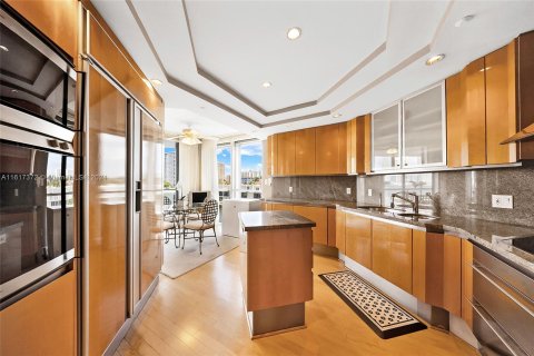 Condo in Aventura, Florida, 3 bedrooms  № 1269005 - photo 22