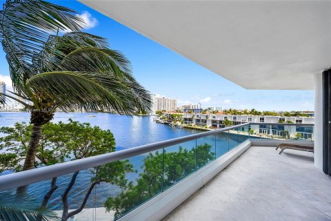 Copropriété à vendre à Aventura, Floride: 3 chambres, 227.61 m2 № 1269005 - photo 28