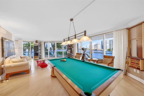 Copropriété à vendre à Aventura, Floride: 3 chambres, 227.61 m2 № 1269005 - photo 8