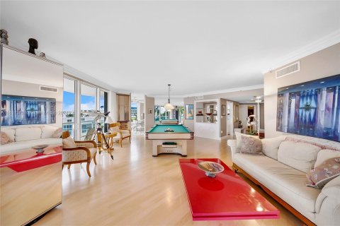 Condo in Aventura, Florida, 3 bedrooms  № 1269005 - photo 13