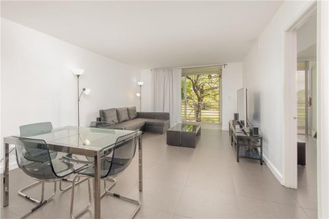 Condominio en venta en Pompano Beach, Florida, 1 dormitorio, 88.26 m2 № 846490 - foto 13