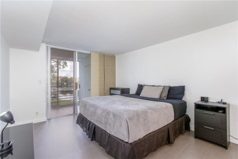Condominio en venta en Pompano Beach, Florida, 1 dormitorio, 88.26 m2 № 846490 - foto 10