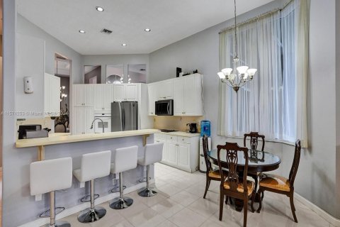 Casa en venta en Coral Springs, Florida, 5 dormitorios, 276.85 m2 № 1136169 - foto 10