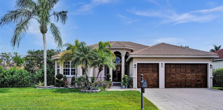 Villa ou maison à Coral Springs, Floride 5 chambres, 276.85 m2 № 1136169