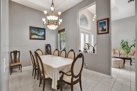 Casa en venta en Coral Springs, Florida, 5 dormitorios, 276.85 m2 № 1136169 - foto 7