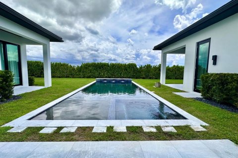 Villa ou maison à vendre à Wellington, Floride: 4 chambres, 334.82 m2 № 643695 - photo 1