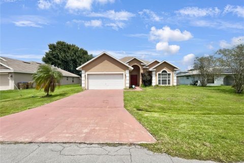 Villa ou maison à vendre à Kissimmee, Floride: 3 chambres, 143.91 m2 № 1347119 - photo 1