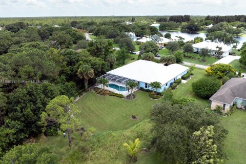 House in Stuart, Florida 3 bedrooms, 268.3 sq.m. № 1232888 - photo 4