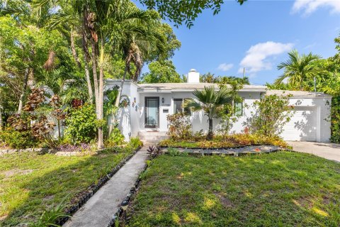 Villa ou maison à vendre à Biscayne Park, Floride: 3 chambres, 131.83 m2 № 1232836 - photo 1