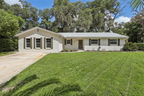 Villa ou maison à vendre à DeLand, Floride: 3 chambres, 185.99 m2 № 1361006 - photo 1