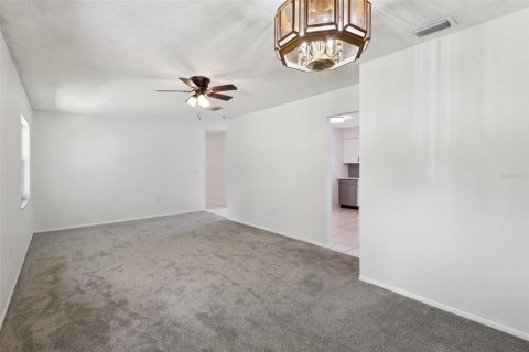 Casa en venta en DeLand, Florida, 3 dormitorios, 185.99 m2 № 1361006 - foto 11