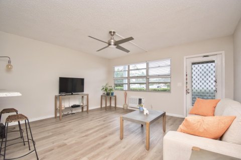 Condominio en venta en Deerfield Beach, Florida, 1 dormitorio, 54.35 m2 № 959588 - foto 19