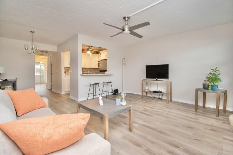 Condo in Deerfield Beach, Florida, 1 bedroom  № 959588 - photo 21