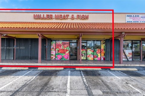 Commercial property in Miami, Florida № 672358 - photo 9