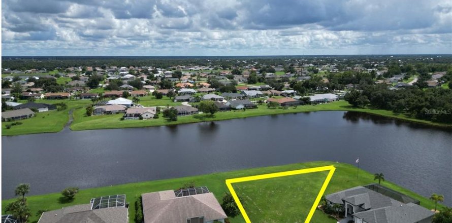 Land in Punta Gorda, Florida № 1402360