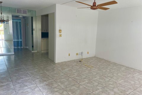 Condominio en venta en Coconut Creek, Florida, 1 dormitorio, 68.28 m2 № 1095279 - foto 3