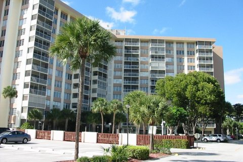 Condominio en venta en Coral Springs, Florida, 2 dormitorios, 125.42 m2 № 1014446 - foto 28