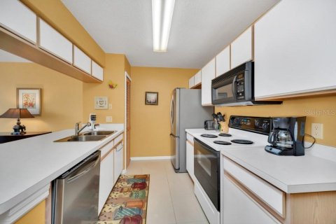 Condo in Kissimmee, Florida, 3 bedrooms  № 1265847 - photo 10