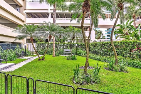 Copropriété à vendre à Aventura, Floride: 3 chambres, 212.75 m2 № 1187920 - photo 21