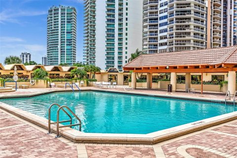 Condominio en venta en Aventura, Florida, 3 dormitorios, 212.75 m2 № 1187920 - foto 24