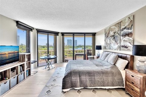 Condo in Aventura, Florida, 3 bedrooms  № 1187920 - photo 7