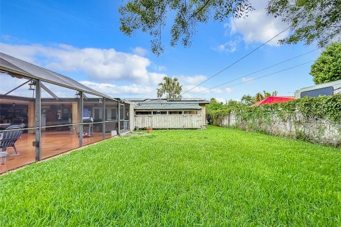 Villa ou maison à vendre à Cutler Bay, Floride: 2 chambres, 164.34 m2 № 1228569 - photo 11