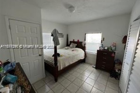 House in Miami, Florida 3 bedrooms, 81.94 sq.m. № 1402813 - photo 6