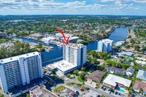 Copropriété à vendre à Pompano Beach, Floride: 2 chambres, 99.31 m2 № 1103497 - photo 1