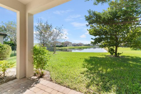 Villa ou maison à vendre à Lake Worth, Floride: 4 chambres, 294.13 m2 № 1103405 - photo 1